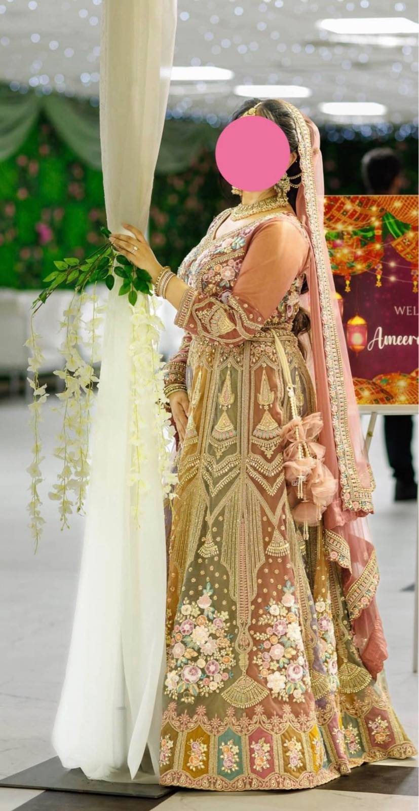 Beautiful embroidered mehndi/party lehenga - worn once, excellent condition · Excellent